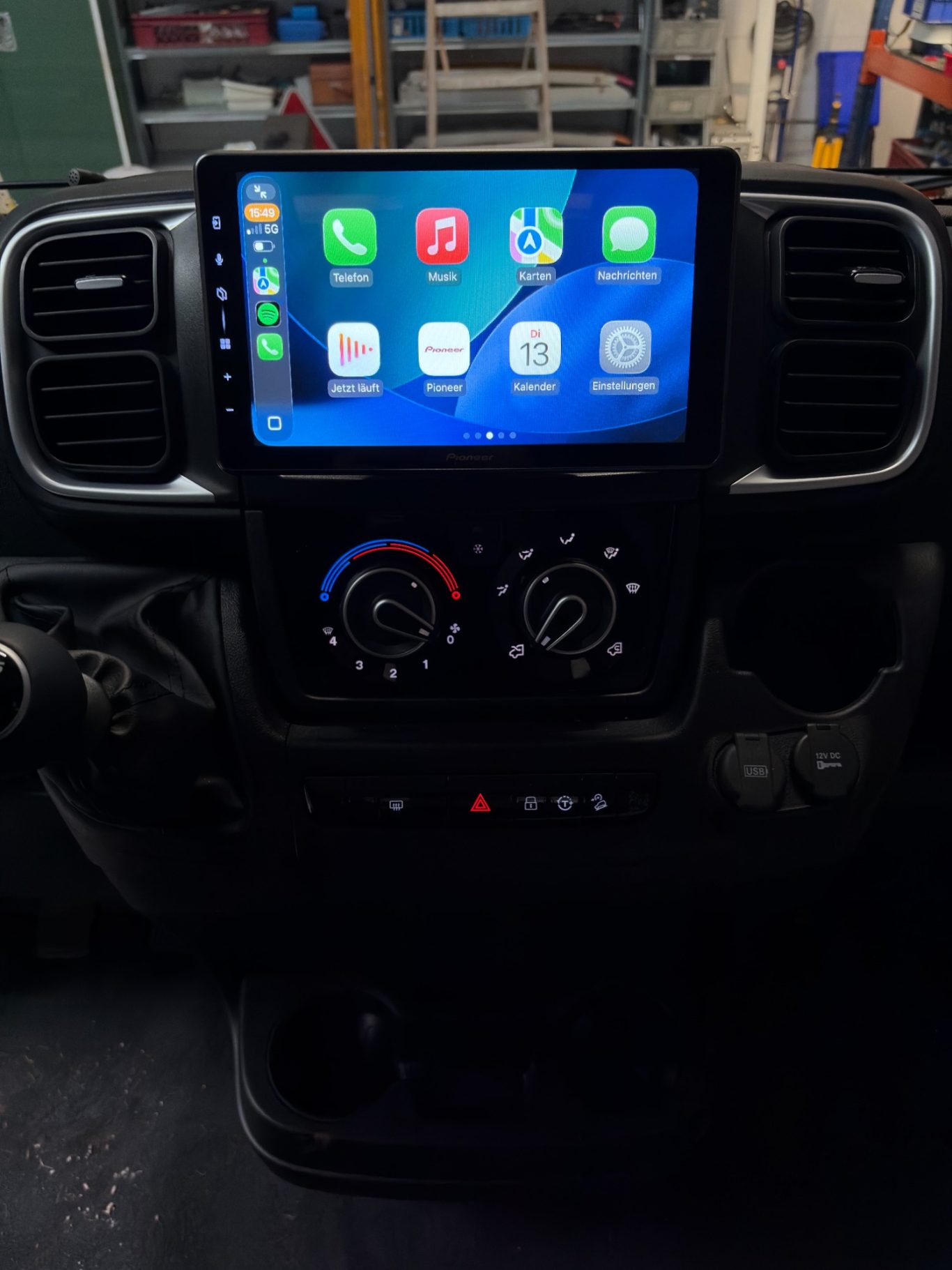 Apple CarPlay im Fiat Ducato 8 nachrüsten Apple CarPlay Startbildschirm auf dem Pioneer SPH-EVO98DAB-D8 im Fiat Ducato 8 Wohnmobil