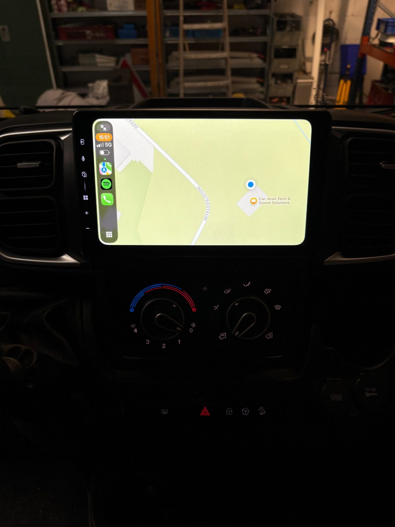 Wohnmobil-Navigation im Fiat Ducato 8 mit Apple CarPlay Navigation mit Apple CarPlay auf dem Pioneer SPH-EVO98DAB-D8 im Fiat Ducato 8 Wohnmobil